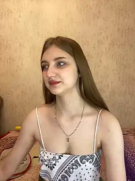 Snapshot of MollyDolle chatting on 12-16-24, 07:21 MollyDolle online show from 12-16-24, 07:21