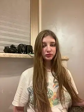 MollyDolle online show from 04-01-26, 05:43