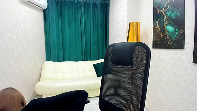 MileyWings online show from 01-28-25, 02:21