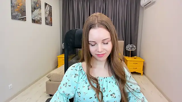 MileyWings online show from 03-08-25, 04:23