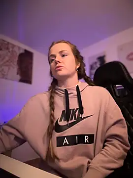 Piinkpandora online show from 04-15-26, 07:43