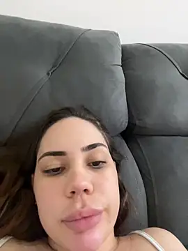 Snapshot of Julinha18 chatting on 03-07-25, 06:24 Julinha18 online show from 03-07-25, 06:24