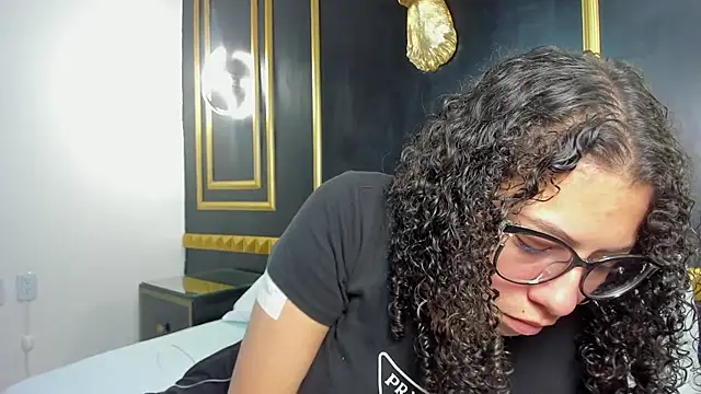 aixa 15 online show from 11-10-25, 12:15