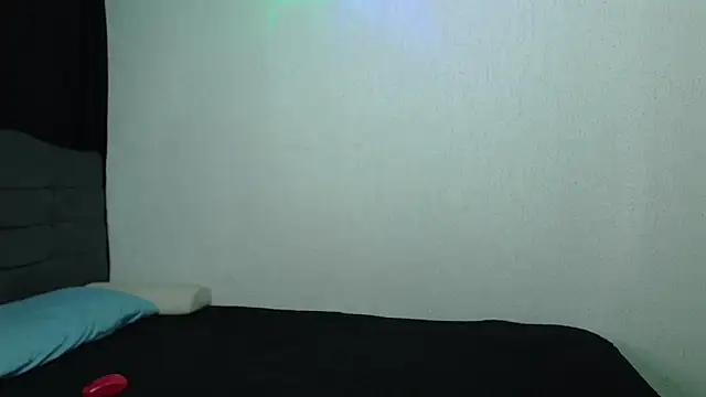 Snapshot of sexybat_twink chatting on 01-26-25, 05:44 sexybat twink online show from 01-26-25, 05:44