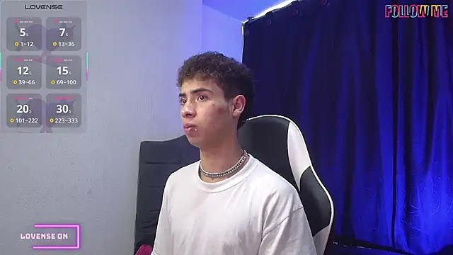 Snapshot of sexybat_twink chatting on 10-04-25, 01:20 sexybat twink online show from 10-04-25, 01:20