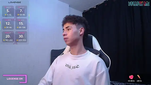 Snapshot of sexybat_twink chatting on 10-29-25, 10:22 sexybat twink online show from 10-29-25, 10:22