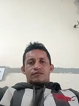 Snapshot of dotado20robson chatting on 01-15-26, 12:21 dotado20robson online show from 01-15-26, 12:21