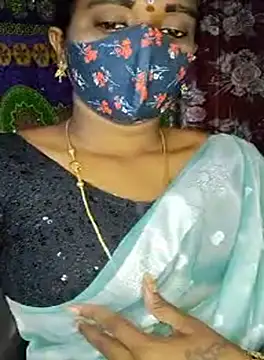 Snapshot of anisha91 chatting on 10-09-25, 06:22 anisha91 online show from 10-09-25, 06:22