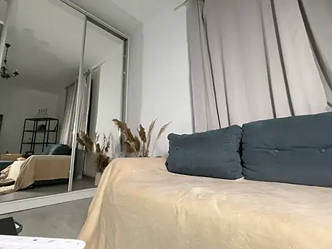 Kat kate online show from 02-10-25, 04:25