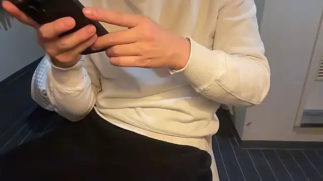 atom0407 online show from 12-03-25, 02:37