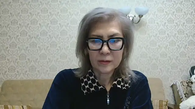 Elegant00Lady online show from 12-17-25, 04:35