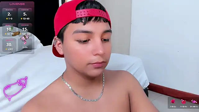 Snapshot of Seductivo_jr chatting on 02-05-25, 10:51 Seductivo jr online show from 02-05-25, 10:51