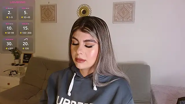 Abigail 29 online show from 10-10-25, 12:15