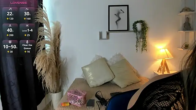 Abigail 29 online show from 11-30-25, 11:58