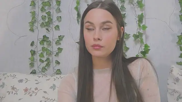 Snapshot of MiaNell chatting on 03-03-25, 11:24 MiaNell online show from 03-03-25, 11:24