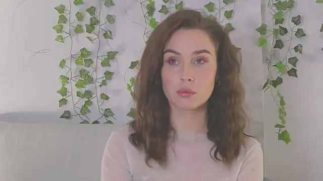 Snapshot of MiaNell chatting on 03-10-25, 10:34 MiaNell online show from 03-10-25, 10:34