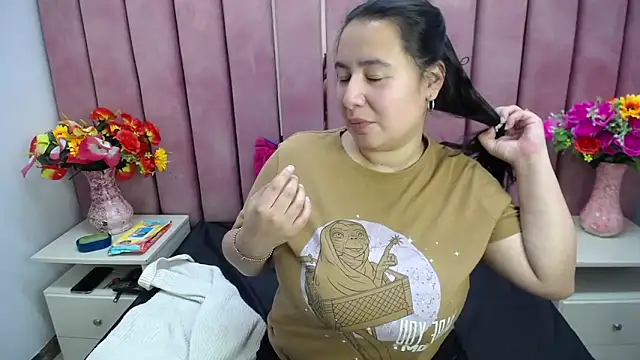 NaomyPrinces online show from 12-02-24, 01:46