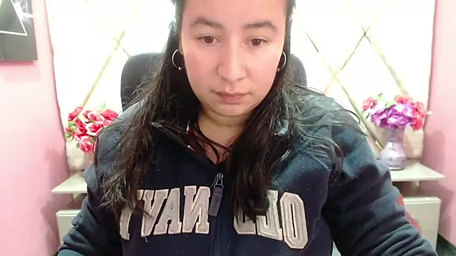 NaomyPrinces online show from 12-21-24, 12:59