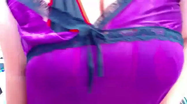 NaomyPrinces online show from 02-19-25, 04:22