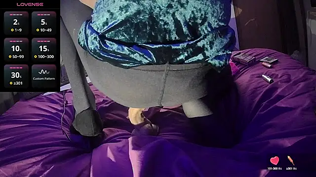 Snapshot of FLakiReve chatting on 02-19-25, 02:12 FLakiReve online show from 02-19-25, 02:12