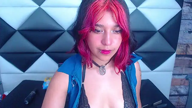 UnderBaby  online show from 12-14-24, 03:51