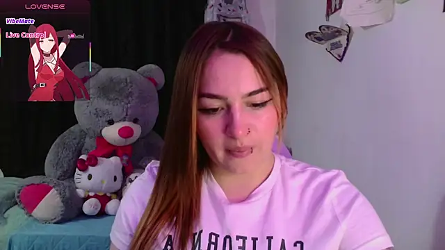 Snapshot of lucycherry__ chatting on 11-20-25, 08:36 lucycherry online show from 11-20-25, 08:36