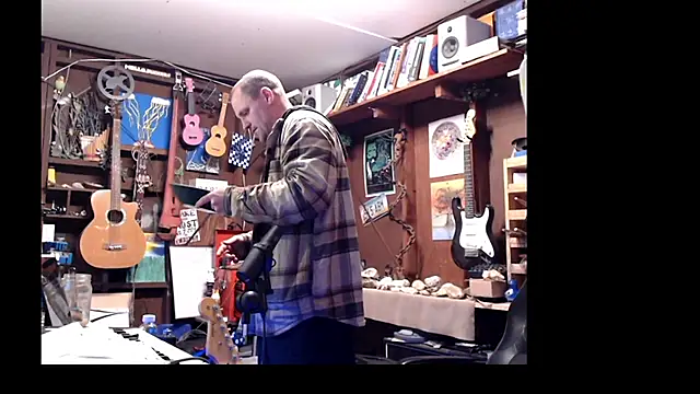 itsjameswebbscope online show from 03-06-25, 04:52