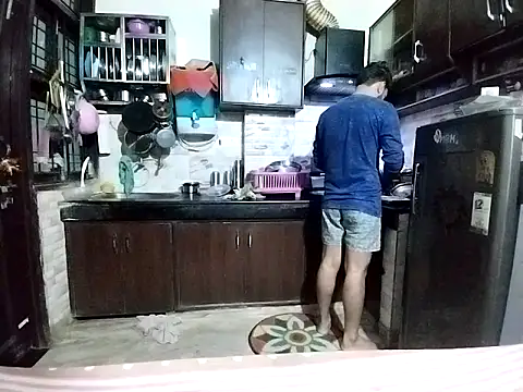 Snapshot of bigvorn6 chatting on 11-17-25, 02:06 bigvorn6 online show from 11-17-25, 02:06