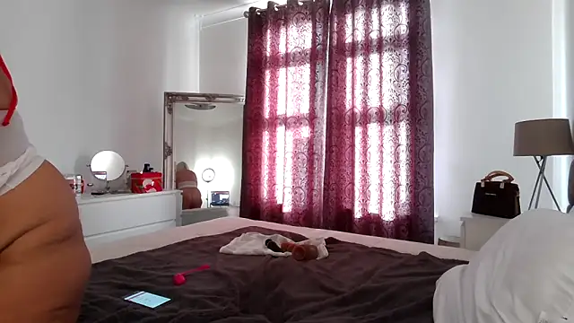 TanyaTaylor45 online show from 11-12-25, 01:11