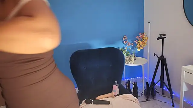 NaughtyMe online show from 11-11-25, 06:24