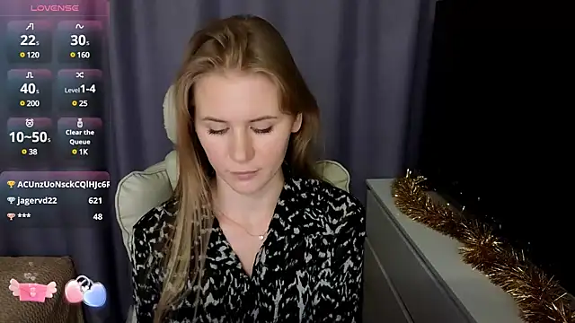 Snapshot of IsabelAllen chatting on 12-20-24, 01:22 IsabelAllen online show from 12-20-24, 01:22