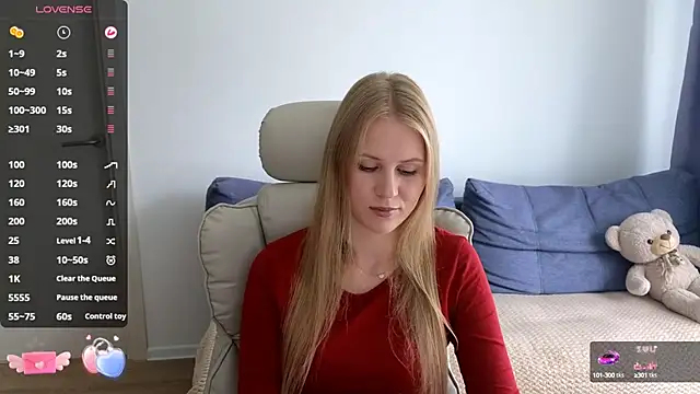 Snapshot of IsabelAllen chatting on 09-17-25, 10:06 IsabelAllen online show from 09-17-25, 10:06