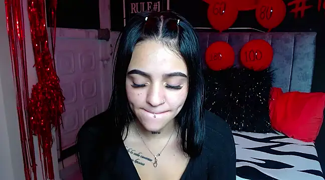 Violettasquirt online show from 03-04-25, 09:22