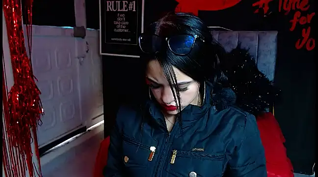 Violettasquirt online show from 03-21-25, 04:29