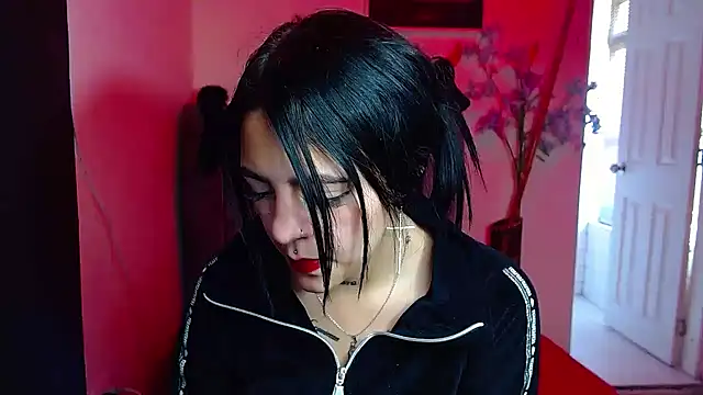 Violettasquirt online show from 09-11-25, 03:23