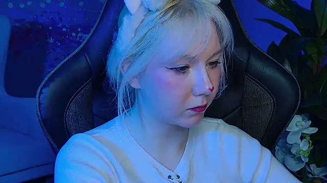 Snapshot of NancyMartinez chatting on 01-23-25, 08:15 NancyMartinez online show from 01-23-25, 08:15