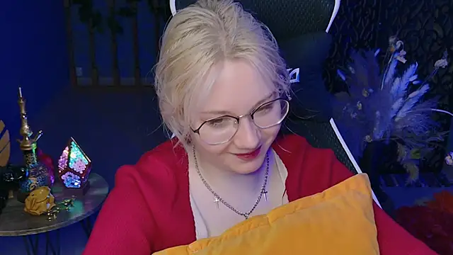 Snapshot of NancyMartinez chatting on 02-19-25, 11:17 NancyMartinez online show from 02-19-25, 11:17