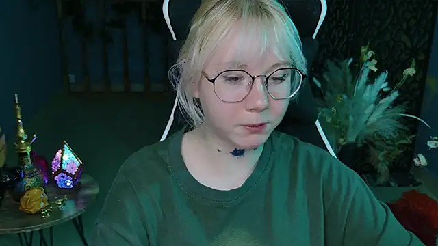 Snapshot of NancyMartinez chatting on 02-20-25, 11:20 NancyMartinez online show from 02-20-25, 11:20