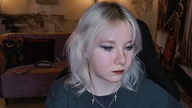 Snapshot of NancyMartinez chatting on 03-18-25, 04:15 NancyMartinez online show from 03-18-25, 04:15