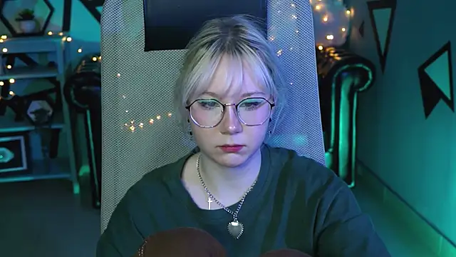 Snapshot of NancyMartinez chatting on 03-21-25, 08:17 NancyMartinez online show from 03-21-25, 08:17