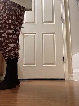 yfui221 online show from 10-27-25, 12:15