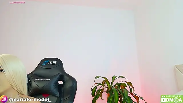 Mariafer05 online show from 12-22-25, 05:10