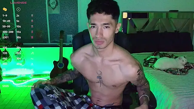 Damon  333 online show from 11-08-25, 03:50