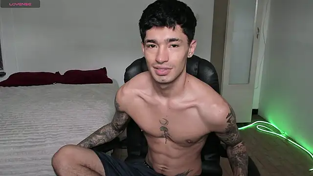 Damon  333 online show from 03-11-26, 06:14