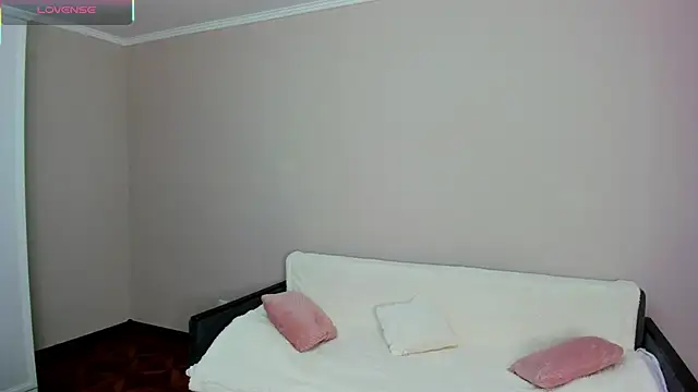 Snapshot of -Sacura- chatting on 09-16-25, 04:19 -Sacura- online show from 09-16-25, 04:19