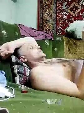 Pineapple04 online show from 03-01-25, 03:38