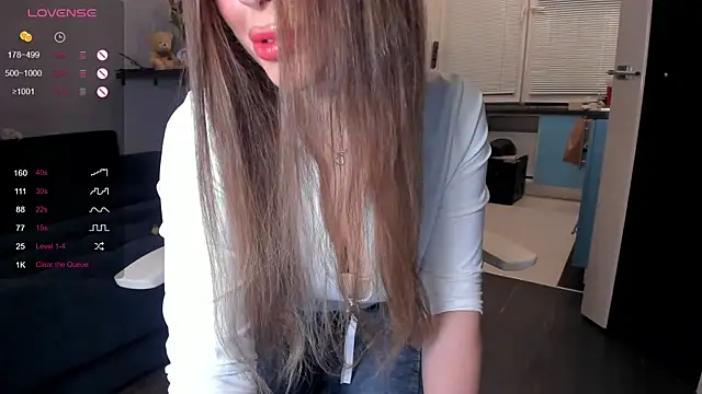 wwildfox online show from 03-12-25, 07:49