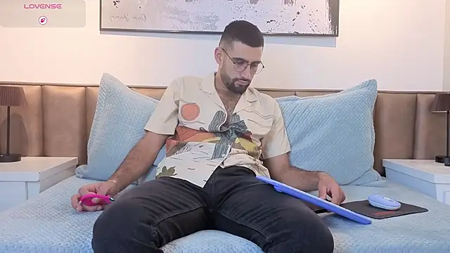 Ethan  Walker online show from 03-17-26, 07:17