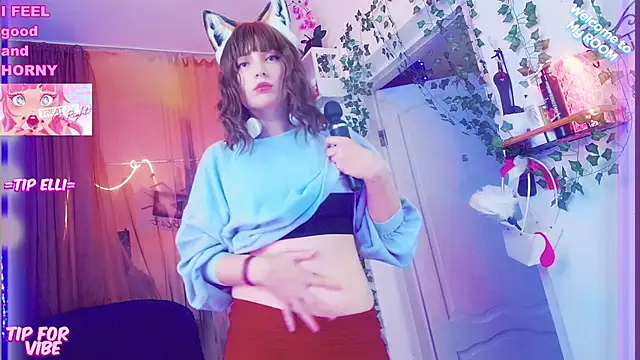 Snapshot of Toxic_Ellies chatting on 12-13-24, 01:01 Toxic Ellies online show from 12-13-24, 01:01