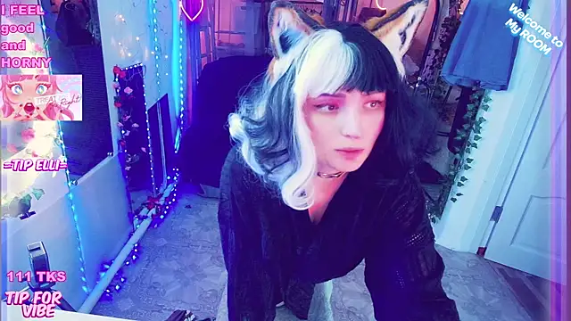 Snapshot of Toxic_Ellies chatting on 12-18-24, 10:51 Toxic Ellies online show from 12-18-24, 10:51